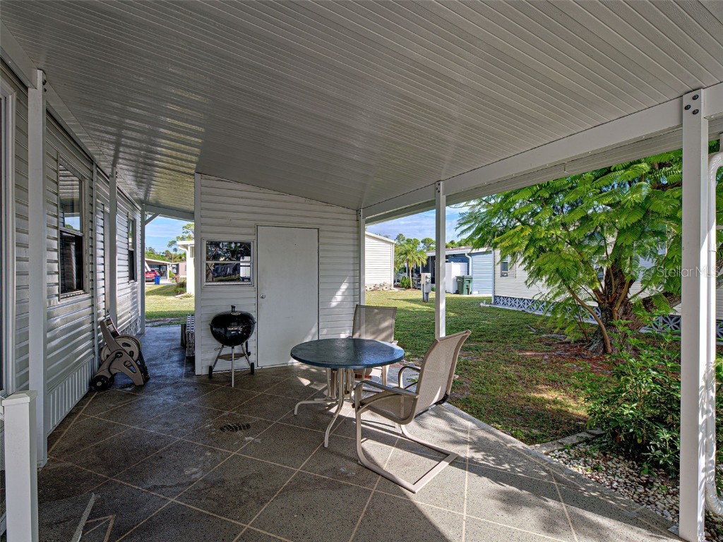 16 N Botany Bay Circle Englewood FL 34223 D6144693 image4