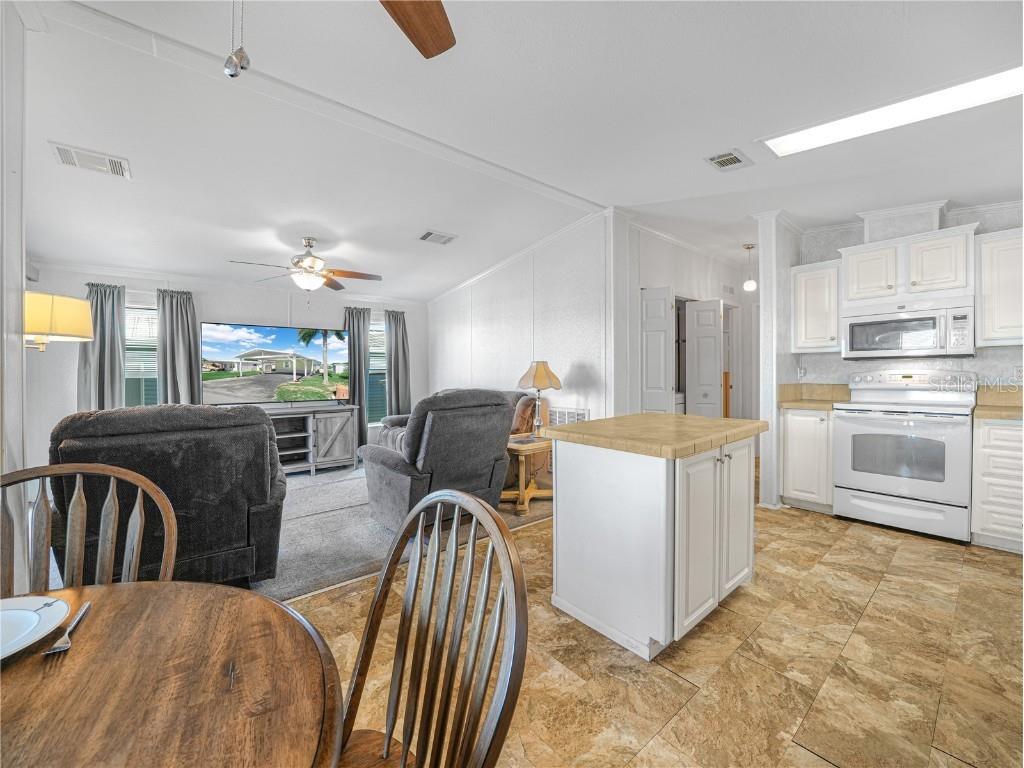 16 Queen Of Waters Street Lake Wales FL 33898 - SADDLEBAG LAKE K4903141 image6