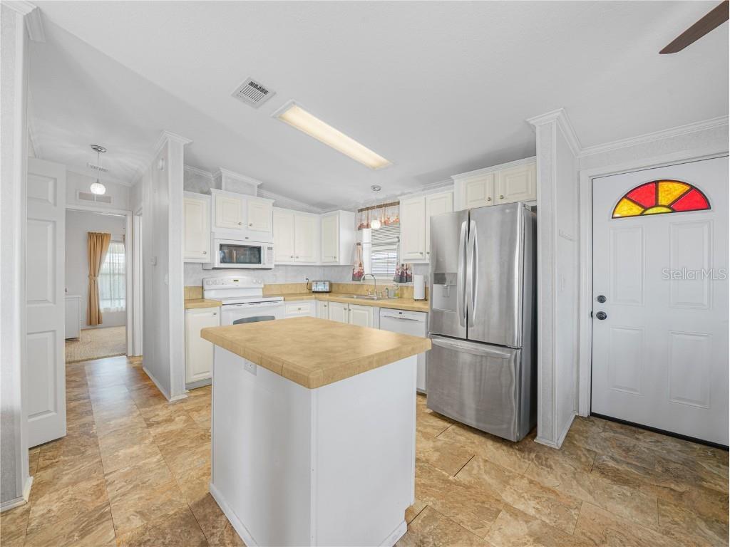 16 Queen Of Waters Street Lake Wales FL 33898 - SADDLEBAG LAKE K4903141 image9