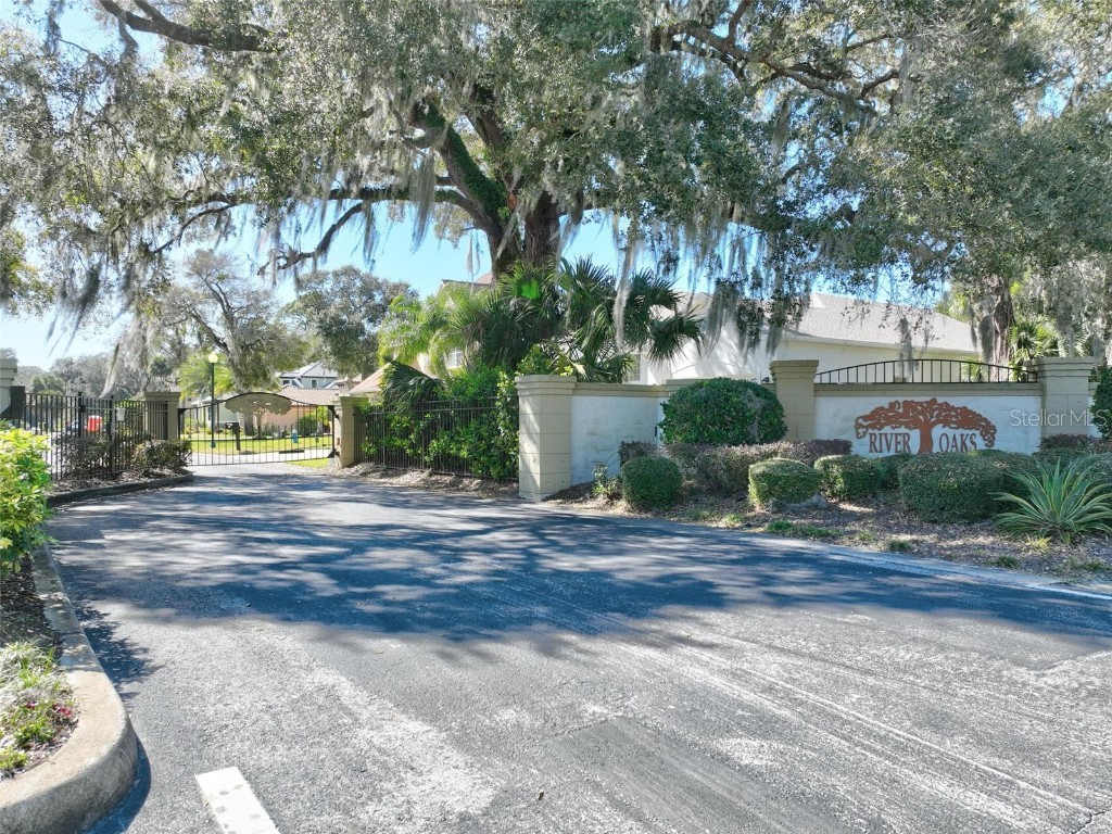 16 River Oaks Way Palm Coast FL 32137 FC297946 image1