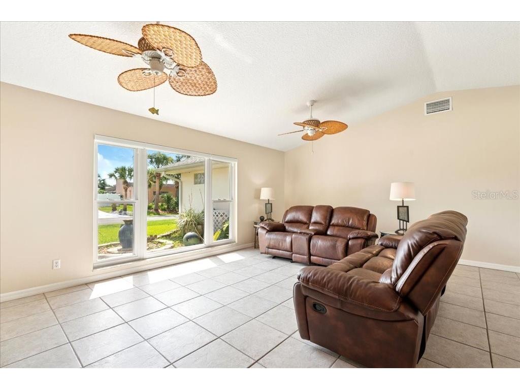 16 S Claymont Court S Palm Coast FL 32137 FC309979 image13