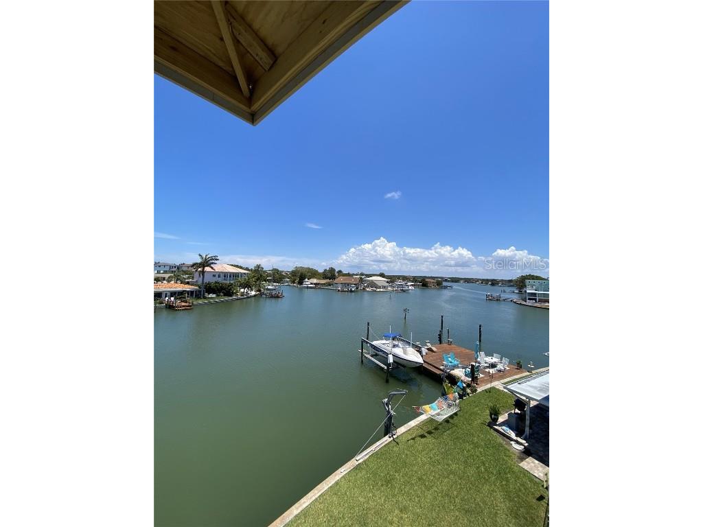 160 174th Terrace Drive E #B Redington Shores FL 33708 - BOCA CIEGA BAY TB8341207 image2