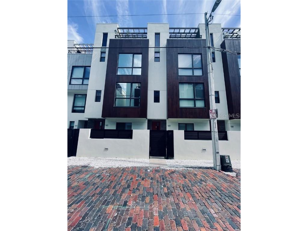 160 8th Street N Saint Petersburg FL 33701 O6089404 image1