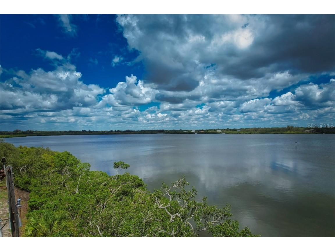 160 Bayshore Drive Terra Ceia FL 34250 - TERRA CEIA BAY TB8328278 image4