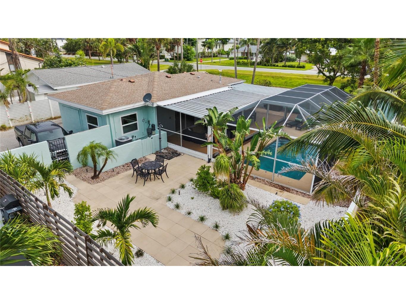 160 Harrison Drive #7 Sarasota FL 34236 A4671985 image1