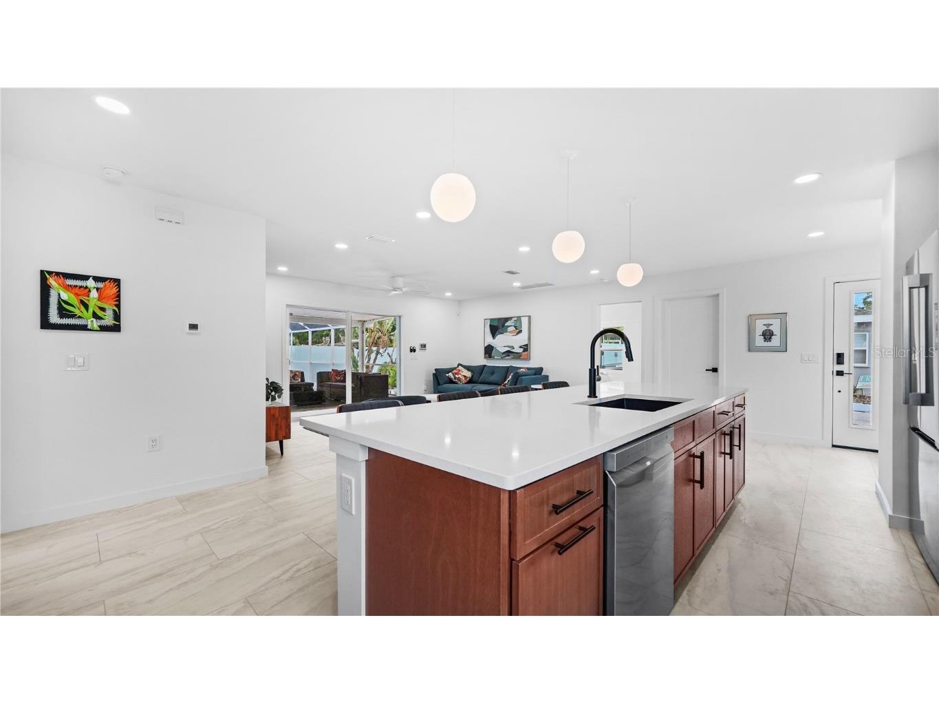 160 Harrison Drive #7 Sarasota FL 34236 A4671985 image11