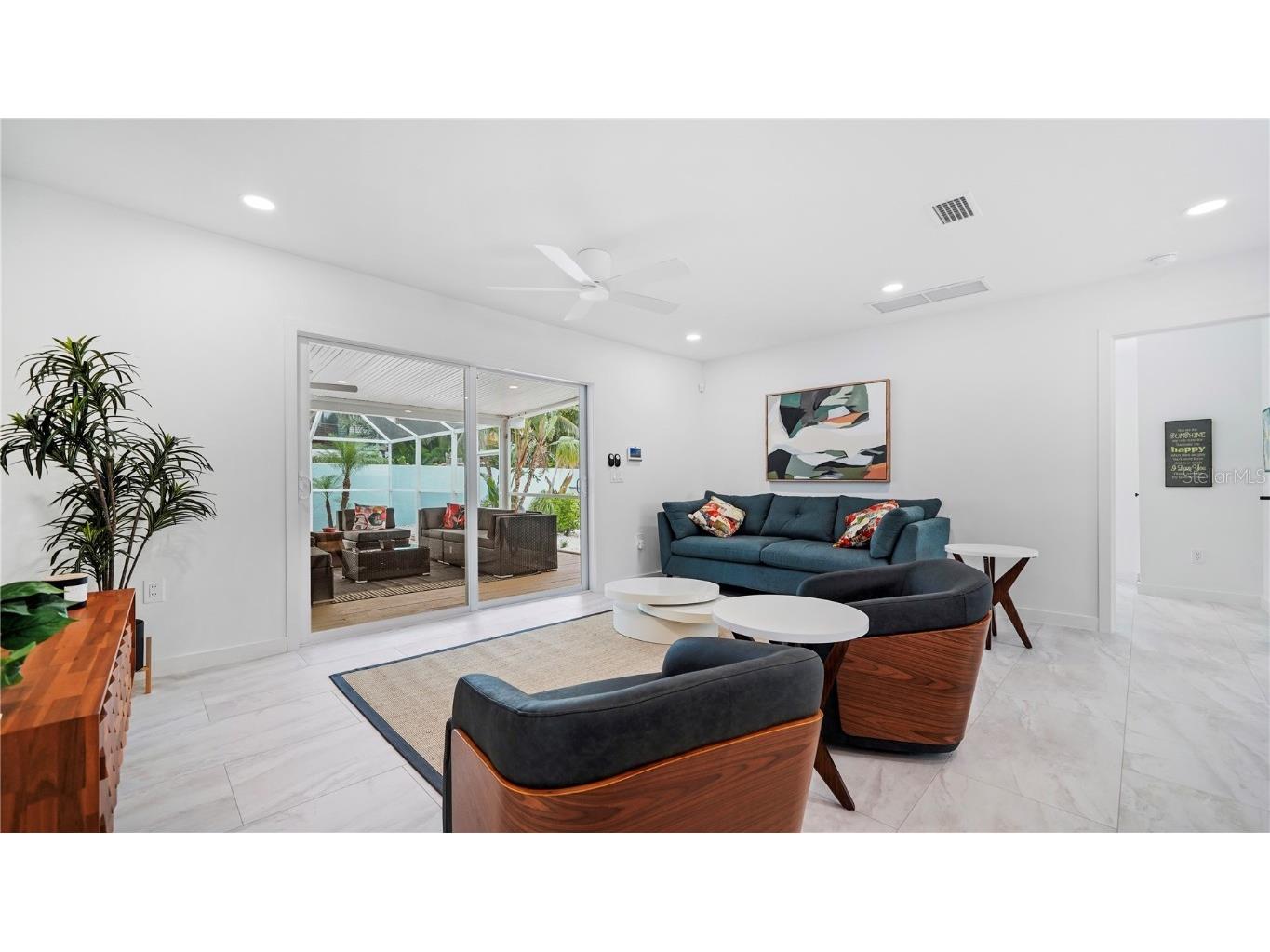 160 Harrison Drive #7 Sarasota FL 34236 A4671985 image14