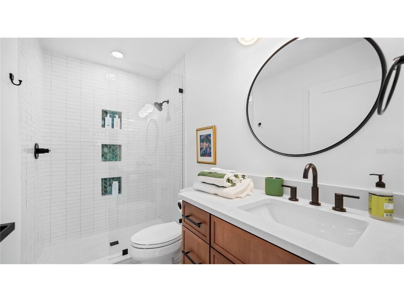 160 Harrison Drive #7 Sarasota FL 34236 A4671985 image17