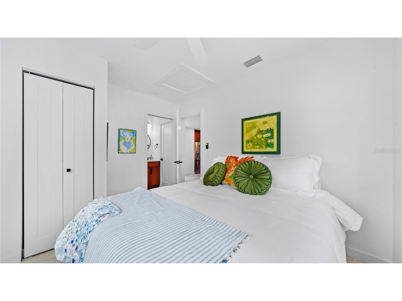 160 Harrison Drive #7 Sarasota FL 34236 A4671985 image18