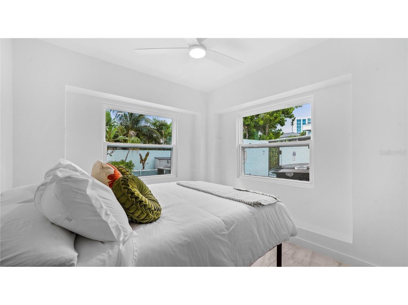 160 Harrison Drive #7 Sarasota FL 34236 A4671985 image20