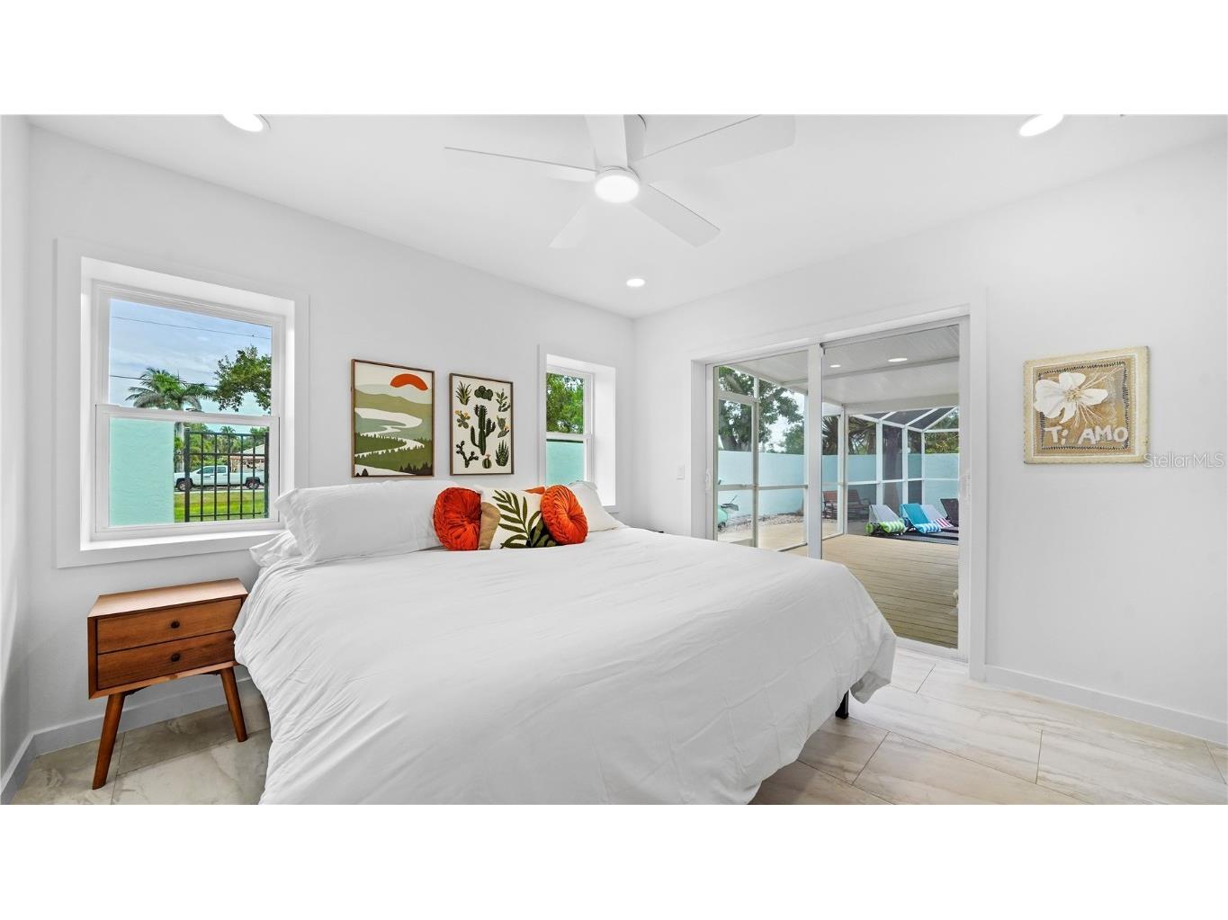 160 Harrison Drive #7 Sarasota FL 34236 A4671985 image30