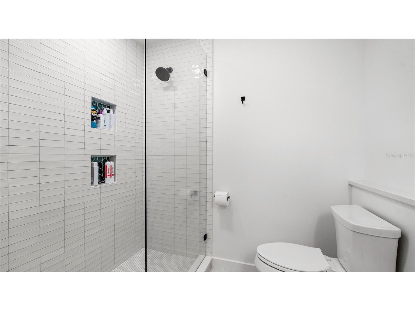 160 Harrison Drive #7 Sarasota FL 34236 A4671985 image34