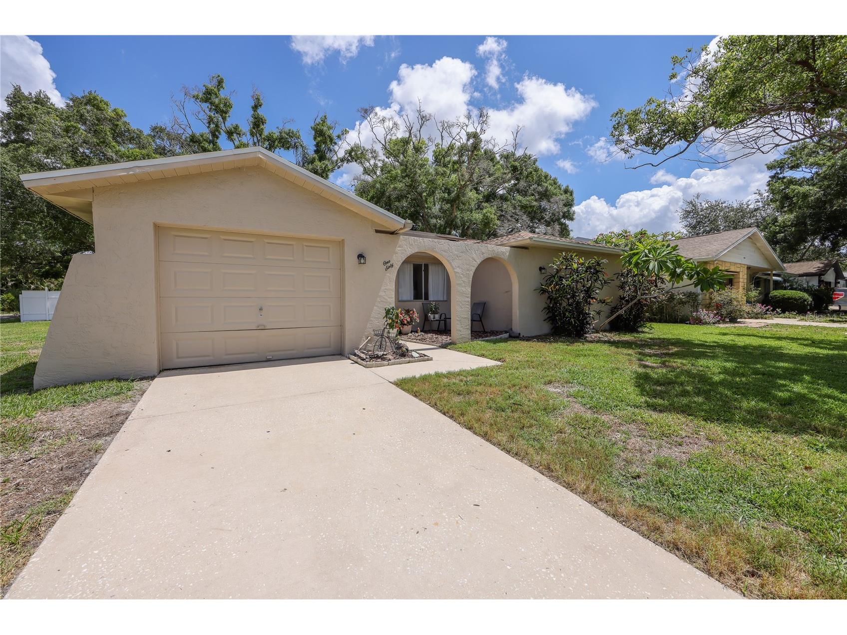 160 Meadowlark Drive Safety Harbor FL 34695 TB8521690 image2