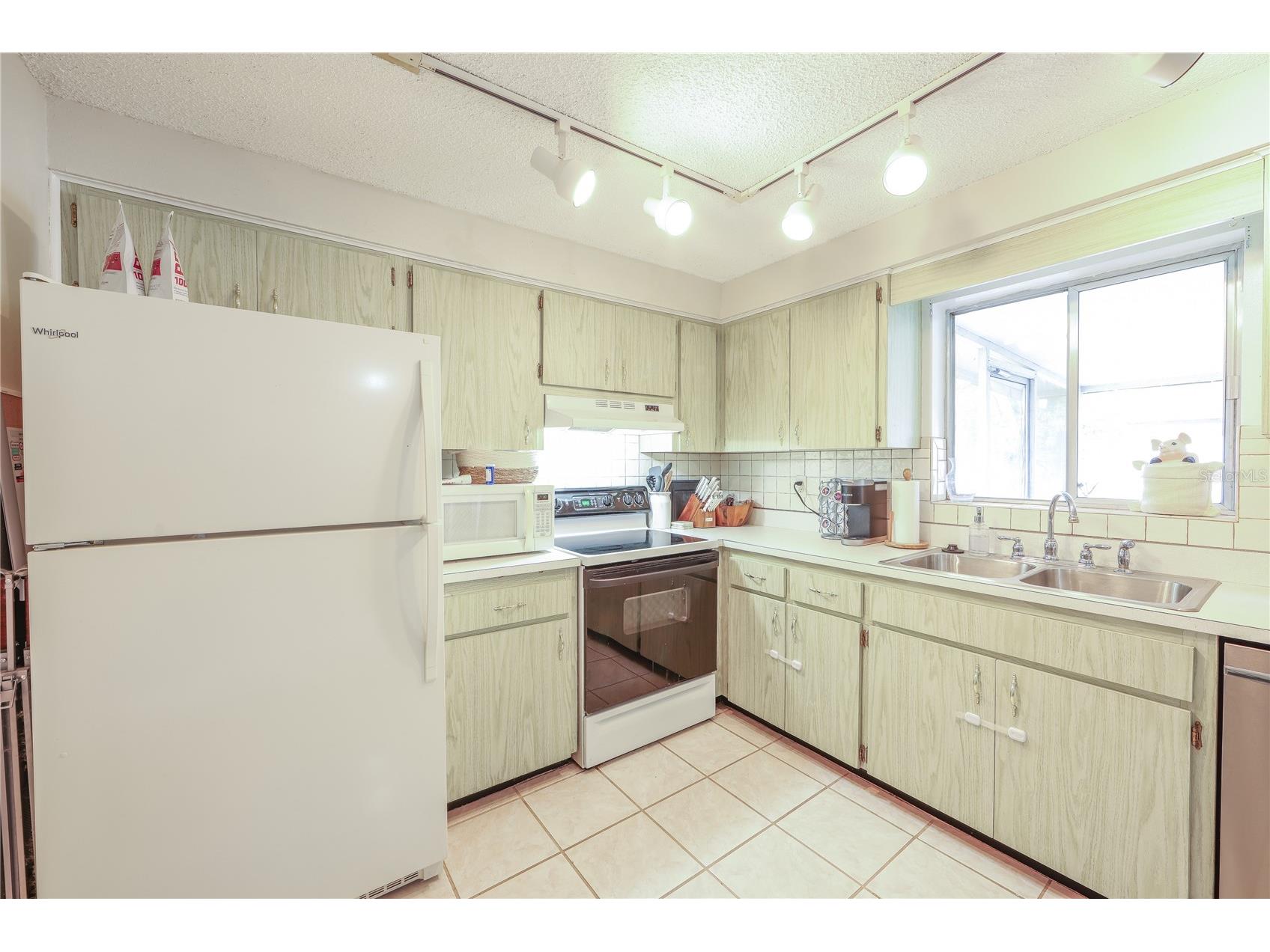 160 Meadowlark Drive Safety Harbor FL 34695 TB8521690 image22