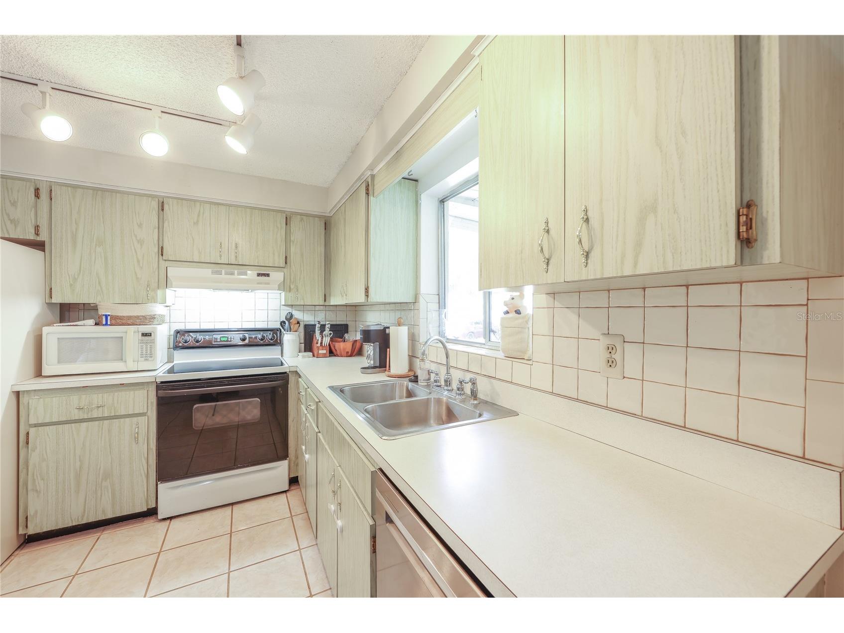 160 Meadowlark Drive Safety Harbor FL 34695 TB8521690 image23