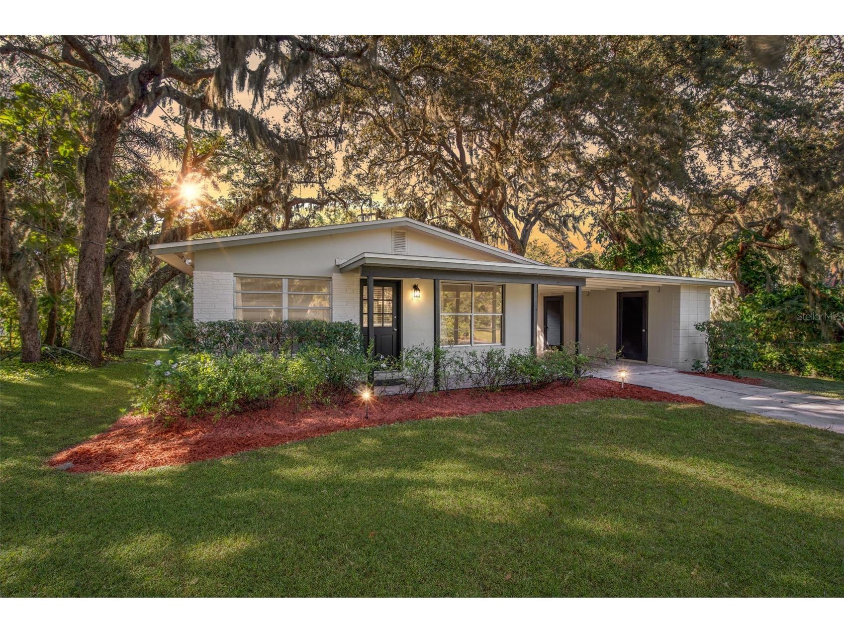 160 N Williams Avenue Titusville FL 32796 O6356915 image1