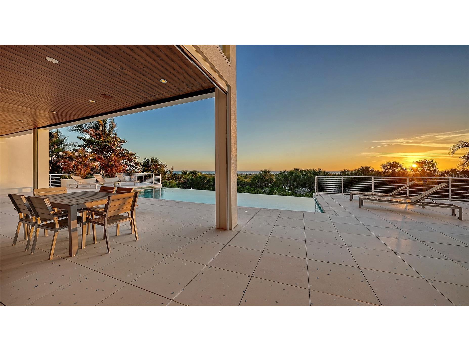 160 Whittier Drive Sarasota FL 34236 - GULF OF AMERICA A4680584 image25