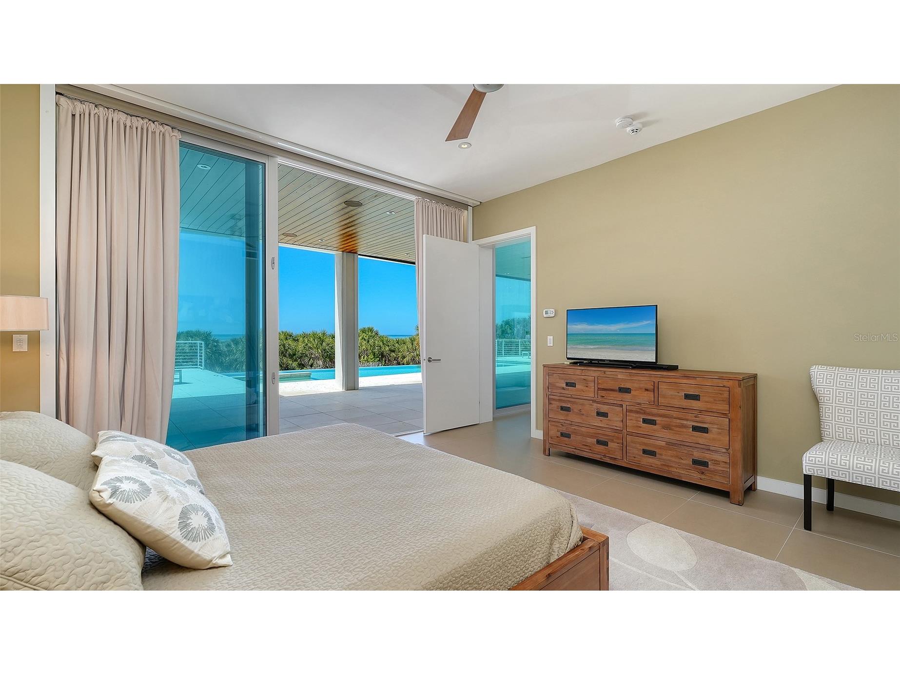 160 Whittier Drive Sarasota FL 34236 - GULF OF AMERICA A4680584 image40