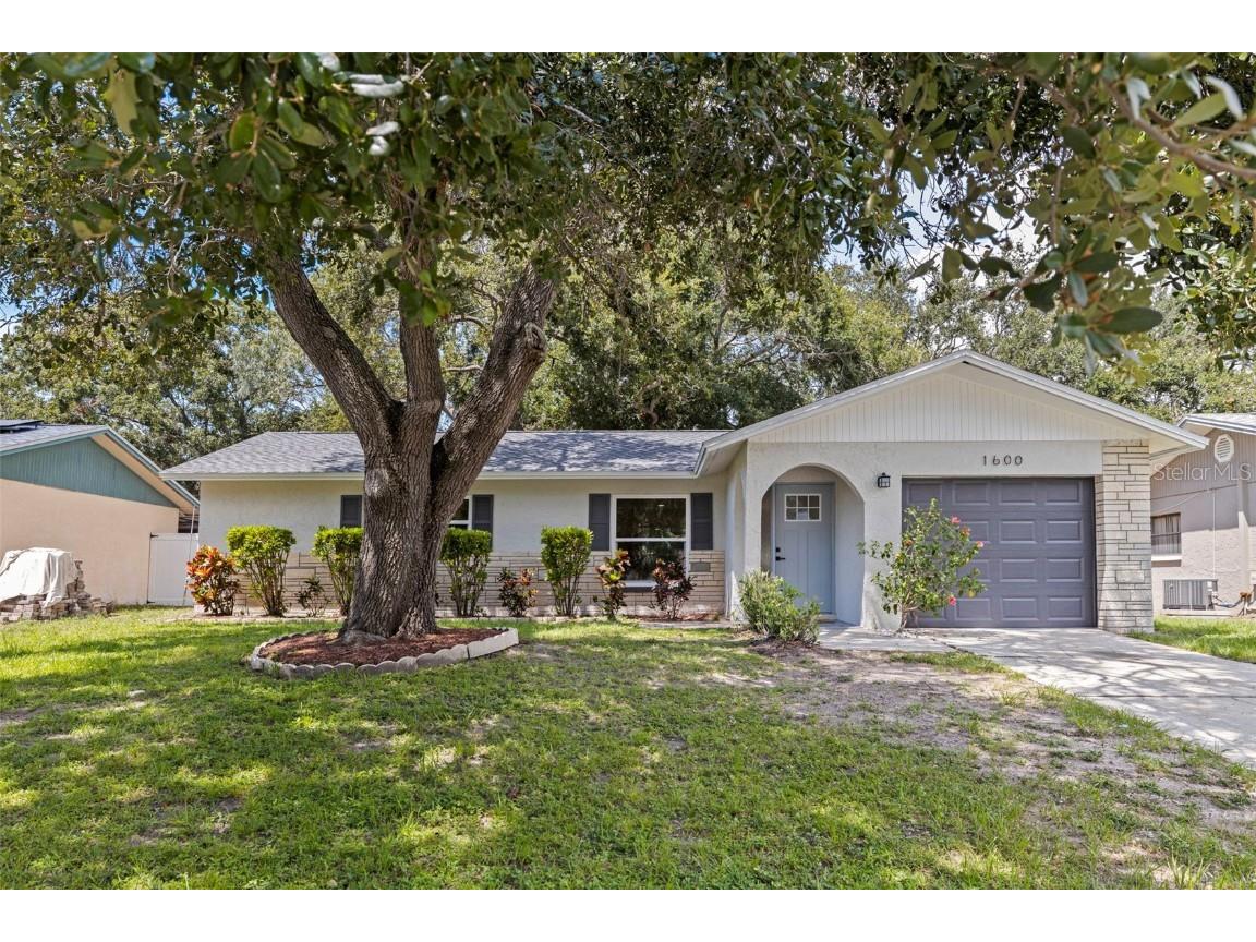 1600 Amberlea Drive N Dunedin FL 34698 TB8419897 image1