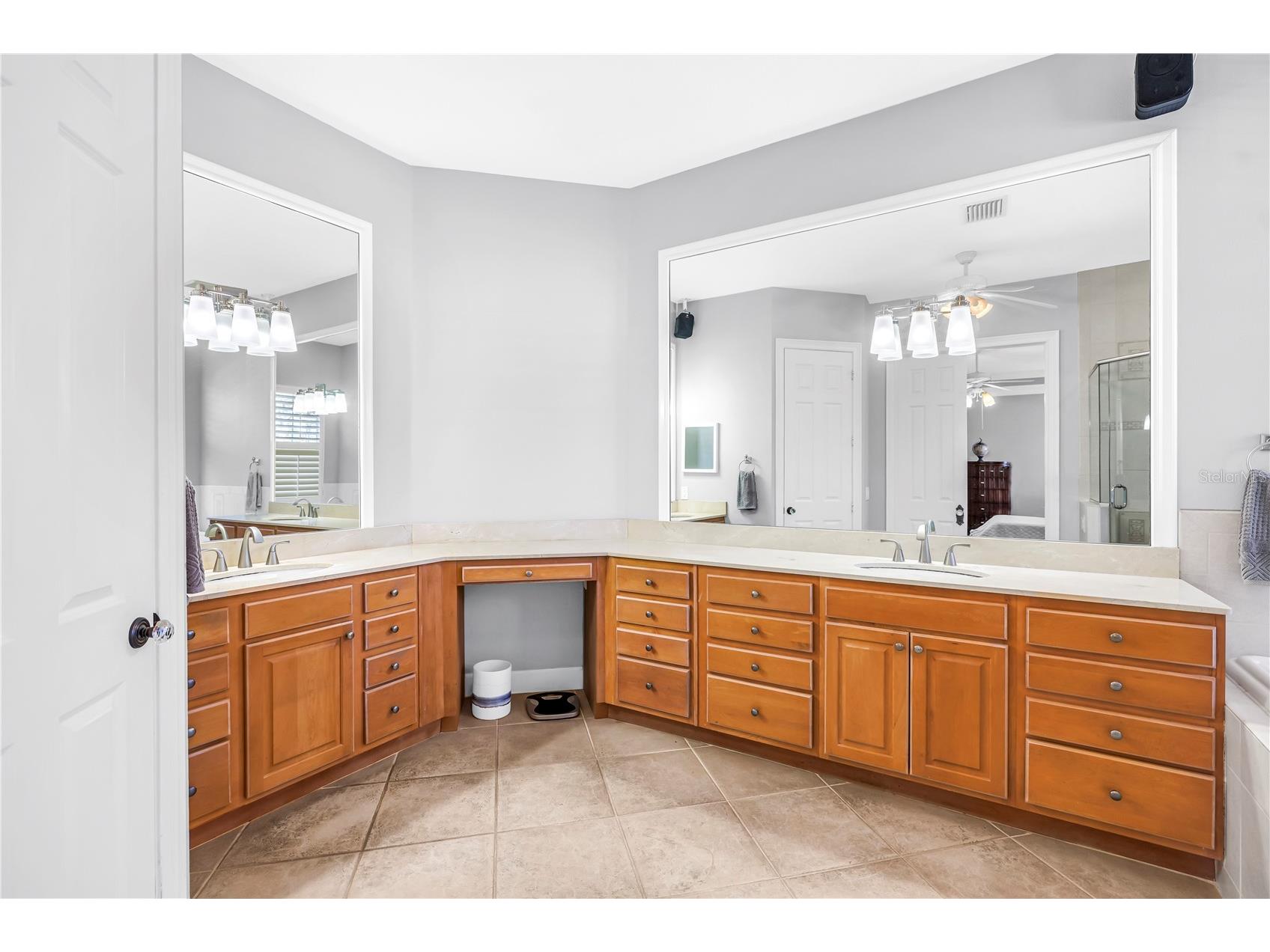 1600 Brightwaters Boulevard NE Saint Petersburg FL 33704 TB8459902 image19