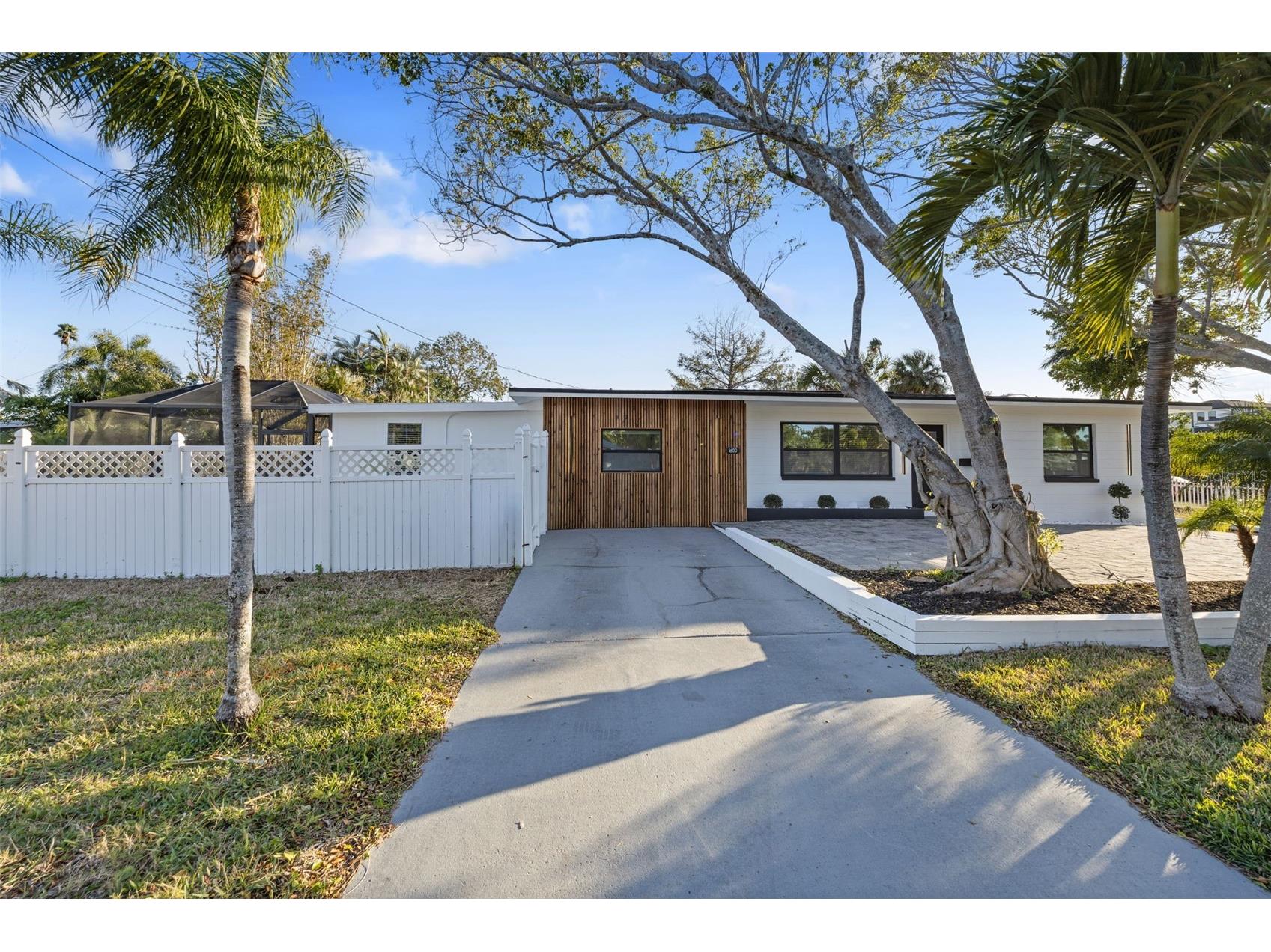 1600 Connecticut Avenue NE Saint Petersburg FL 33703 TB8476806 image1