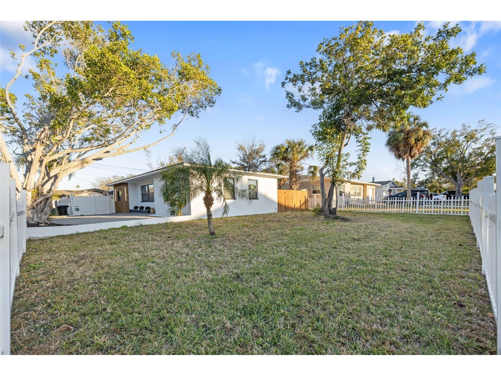 1600 Connecticut Avenue NE Saint Petersburg FL 33703 TB8476806 image37