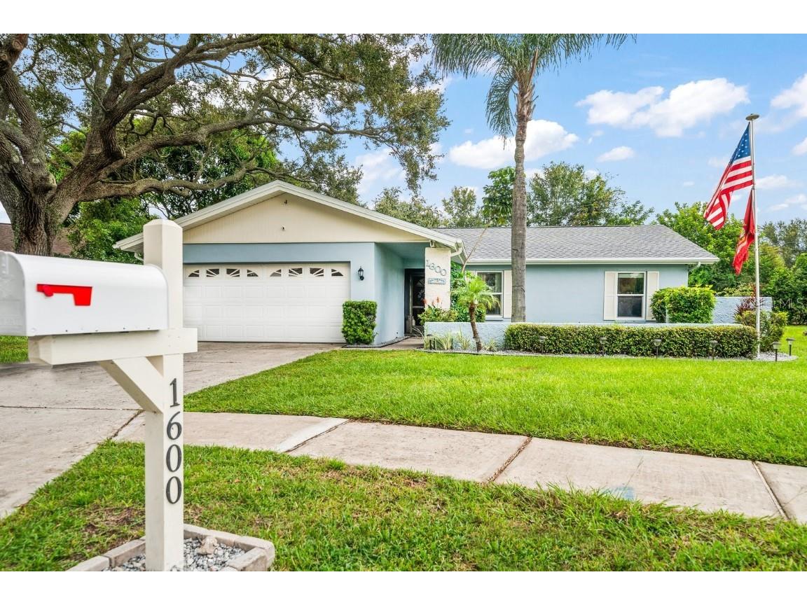 1600 Dale Circle W Dunedin FL 34698 TB8426475 image1