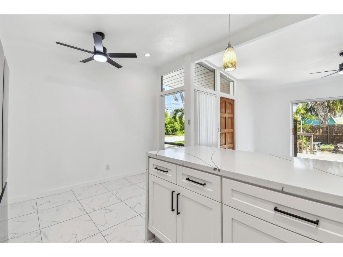 1600 Delaware Avenue NE Saint Petersburg FL 33703 TB8438570 image10