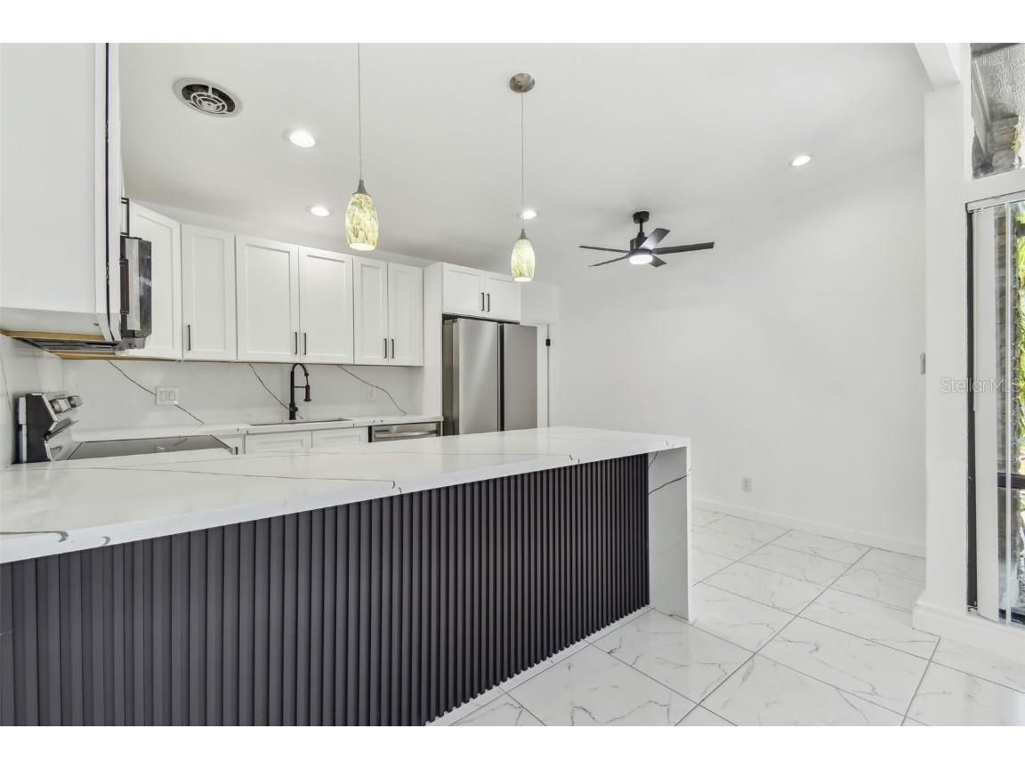 1600 Delaware Avenue NE Saint Petersburg FL 33703 TB8438570 image15