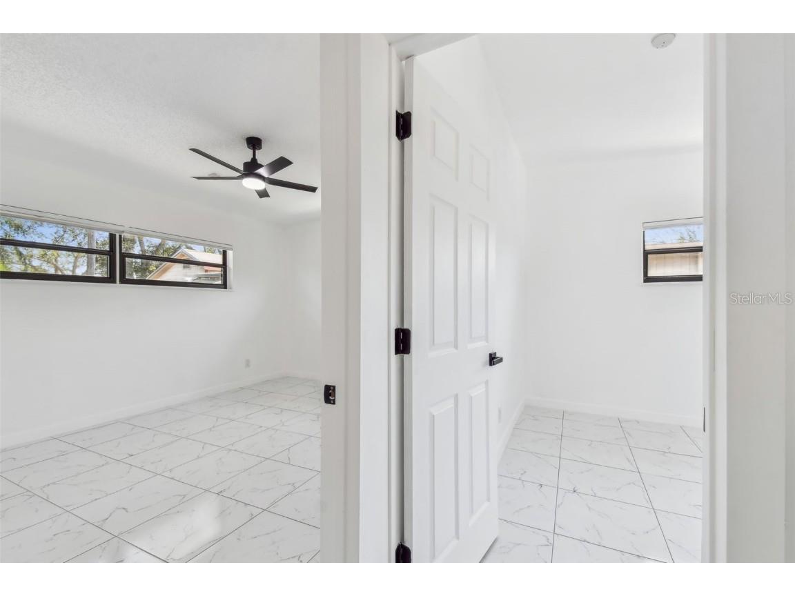 1600 Delaware Avenue NE Saint Petersburg FL 33703 TB8438570 image18