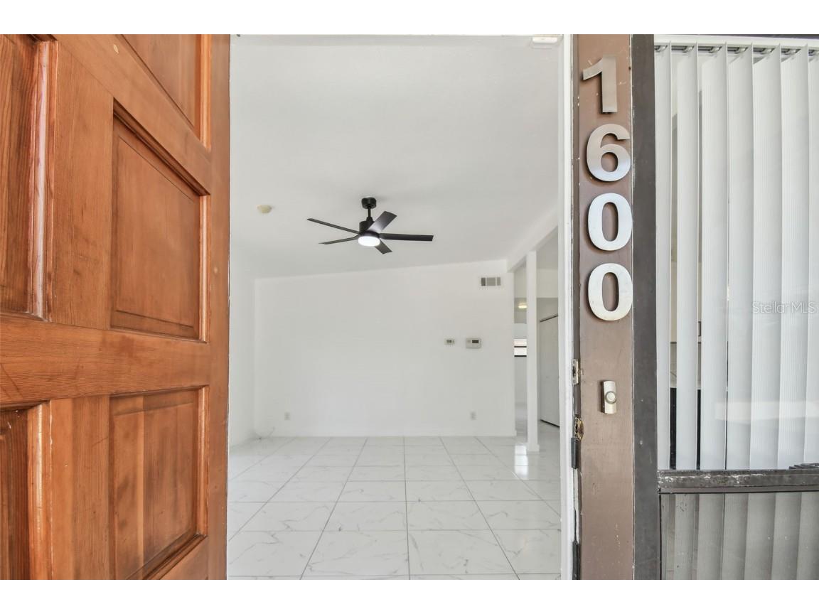 1600 Delaware Avenue NE Saint Petersburg FL 33703 TB8438570 image3