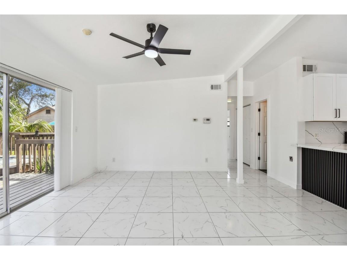 1600 Delaware Avenue NE Saint Petersburg FL 33703 TB8438570 image5