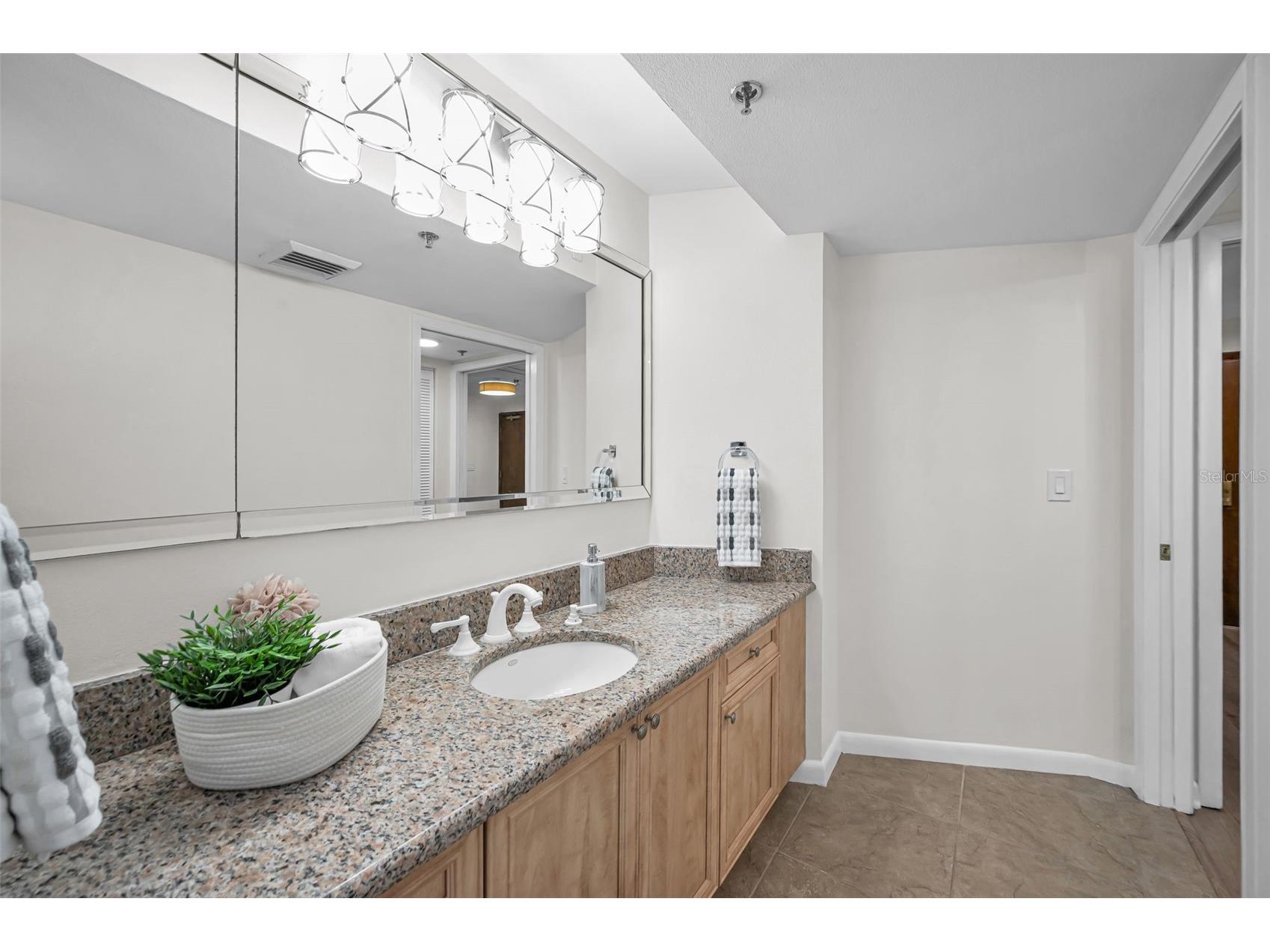 1600 Gulf Boulevard #514 Clearwater Beach FL 33767 TB8386944 image68