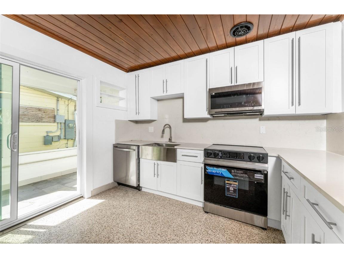 1600 Gulf Boulevard Englewood FL 34223 D6144609 image10