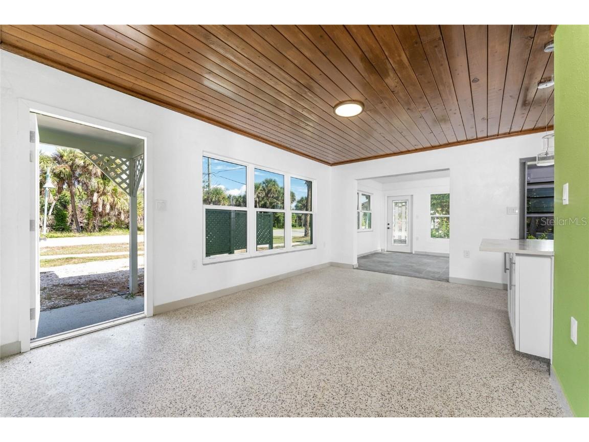 1600 Gulf Boulevard Englewood FL 34223 D6144609 image3