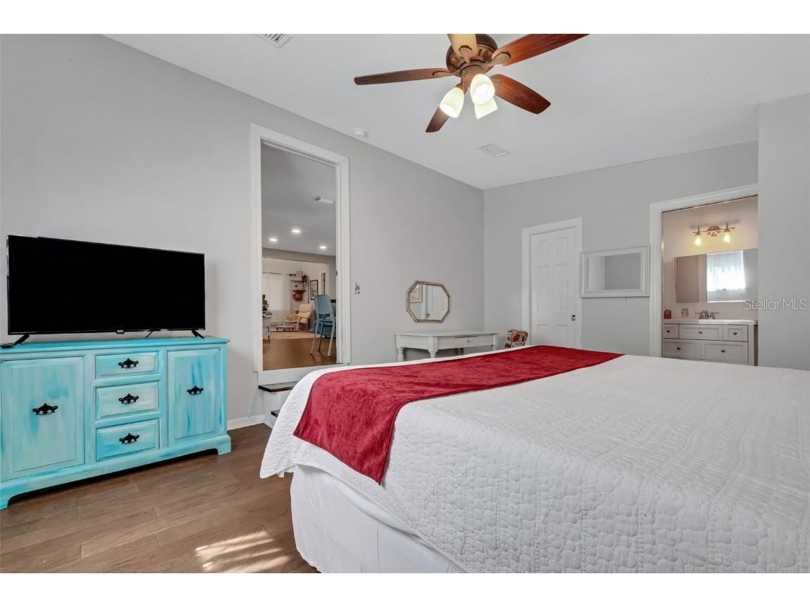 1600 Loretta Avenue NW Largo FL 33770 TB8454279 image28