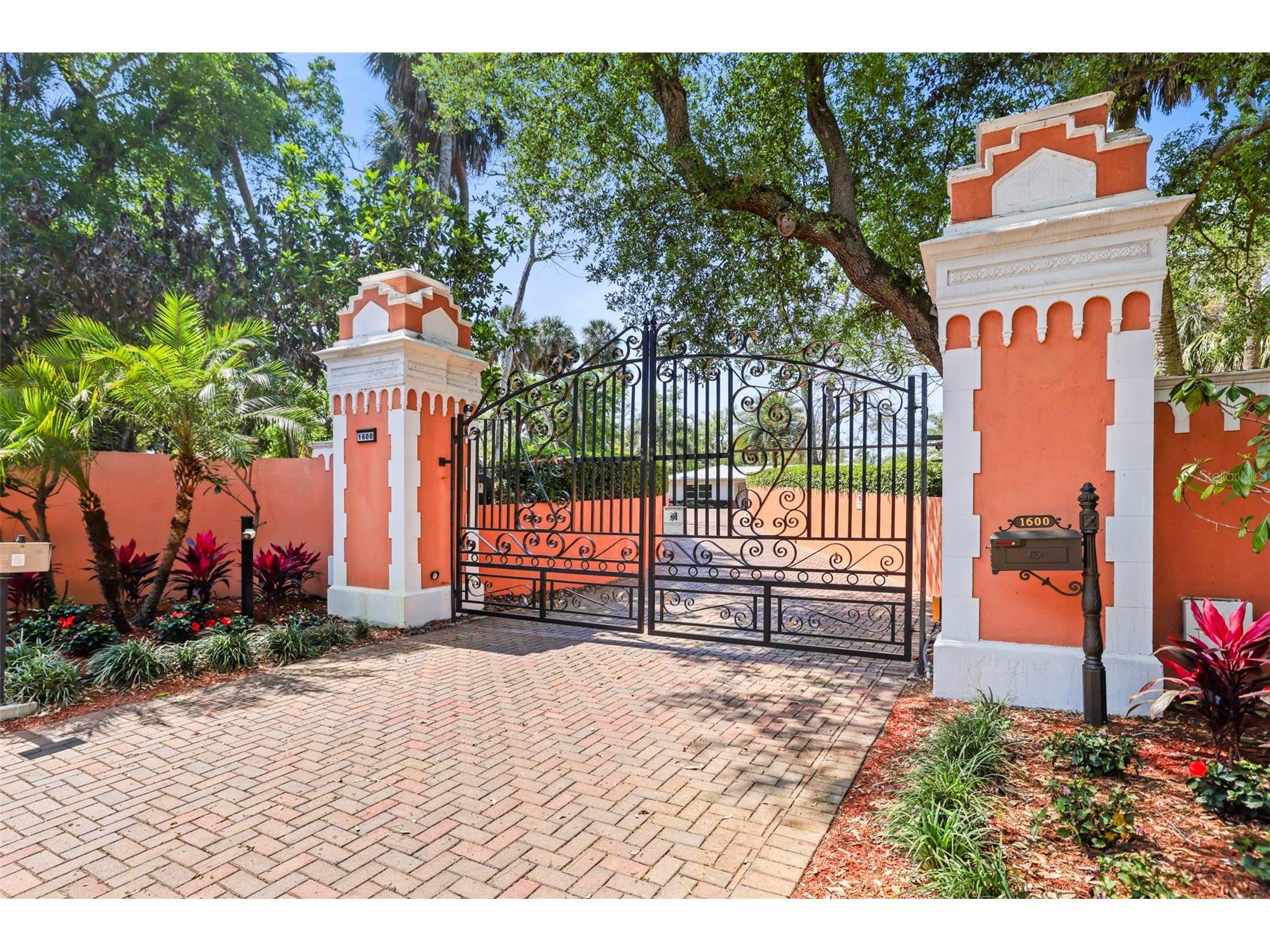 1600 Park Street N Saint Petersburg FL 33710 TB8490752 image1