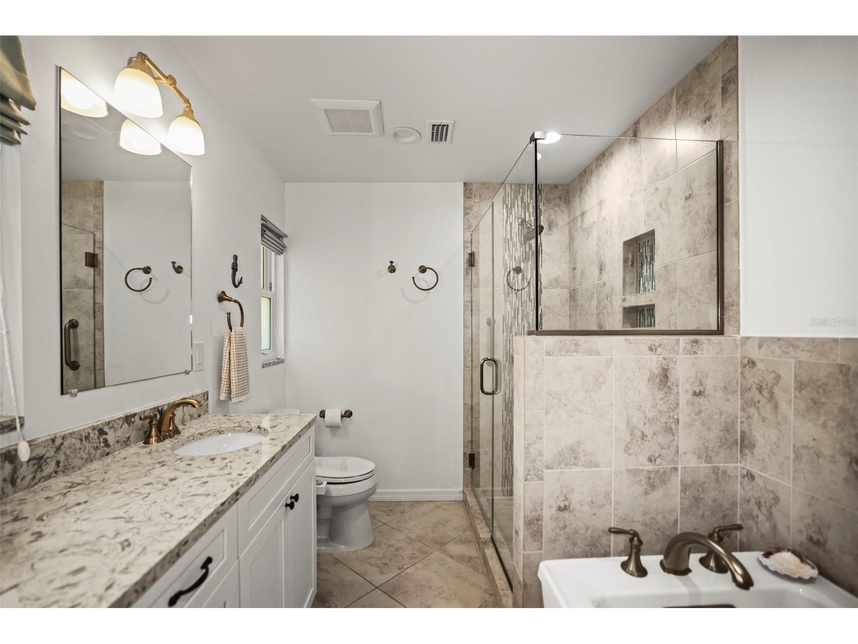 1600 Park Street N Saint Petersburg FL 33710 TB8490752 image33
