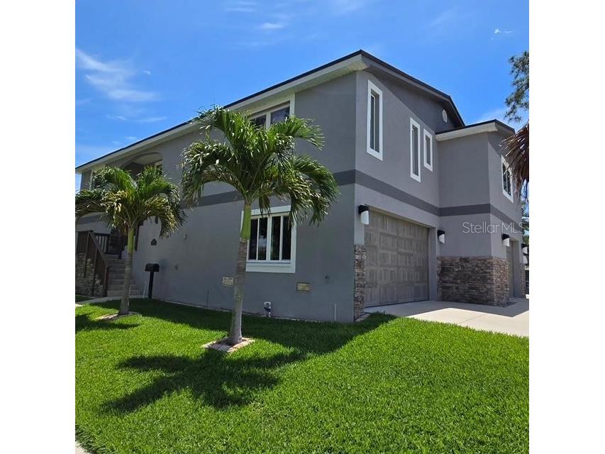 1600 Pennsylvania Avenue NE Saint Petersburg FL 33703 TB8342597 image1