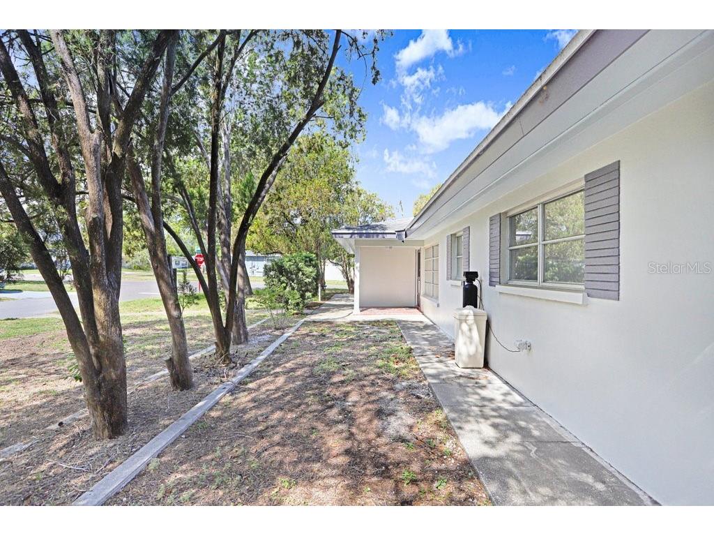 1600 Pinewood Drive Clearwater FL 33756 TB8483323 image32
