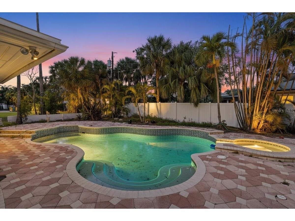 16007 Gulf Boulevard Redington Beach FL 33708 TB8489780 image64