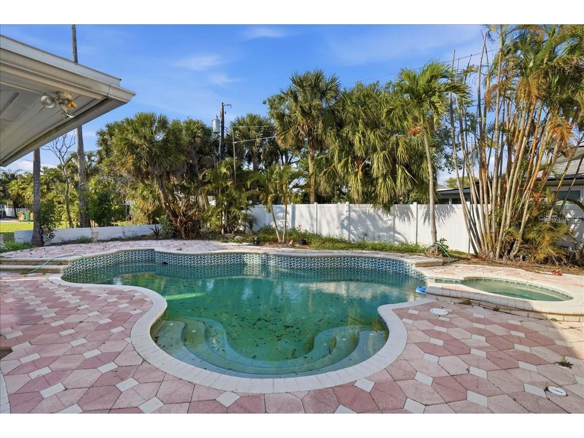 16007 Gulf Boulevard Redington Beach FL 33708 TB8502303 image41
