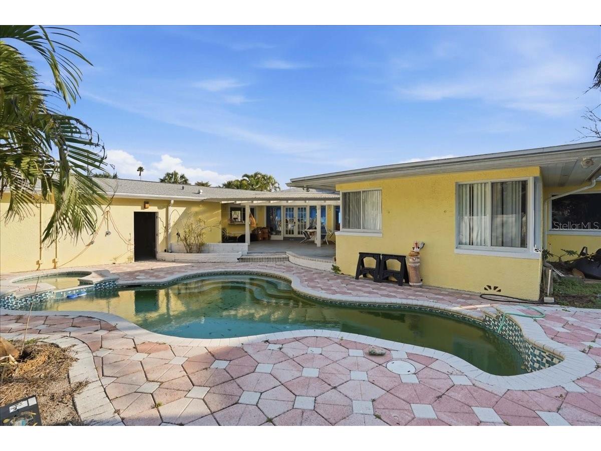 16007 Gulf Boulevard Redington Beach FL 33708 TB8502303 image45