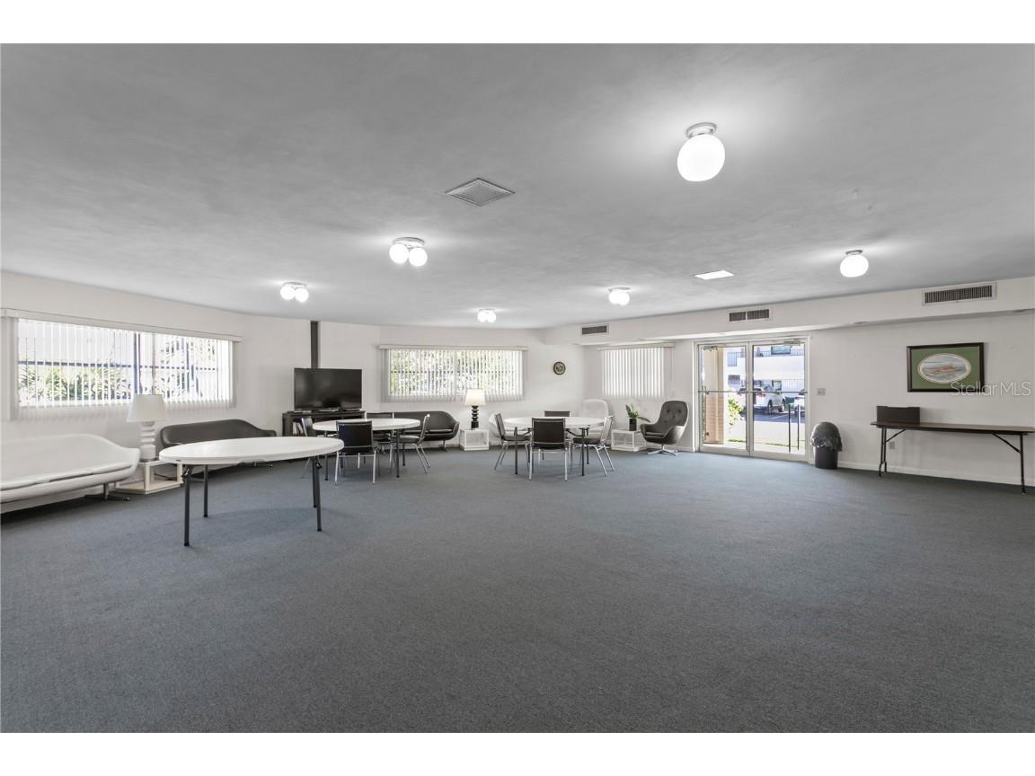 1601 43rd Street N #220 Saint Petersburg FL 33713 TB8450873 image38