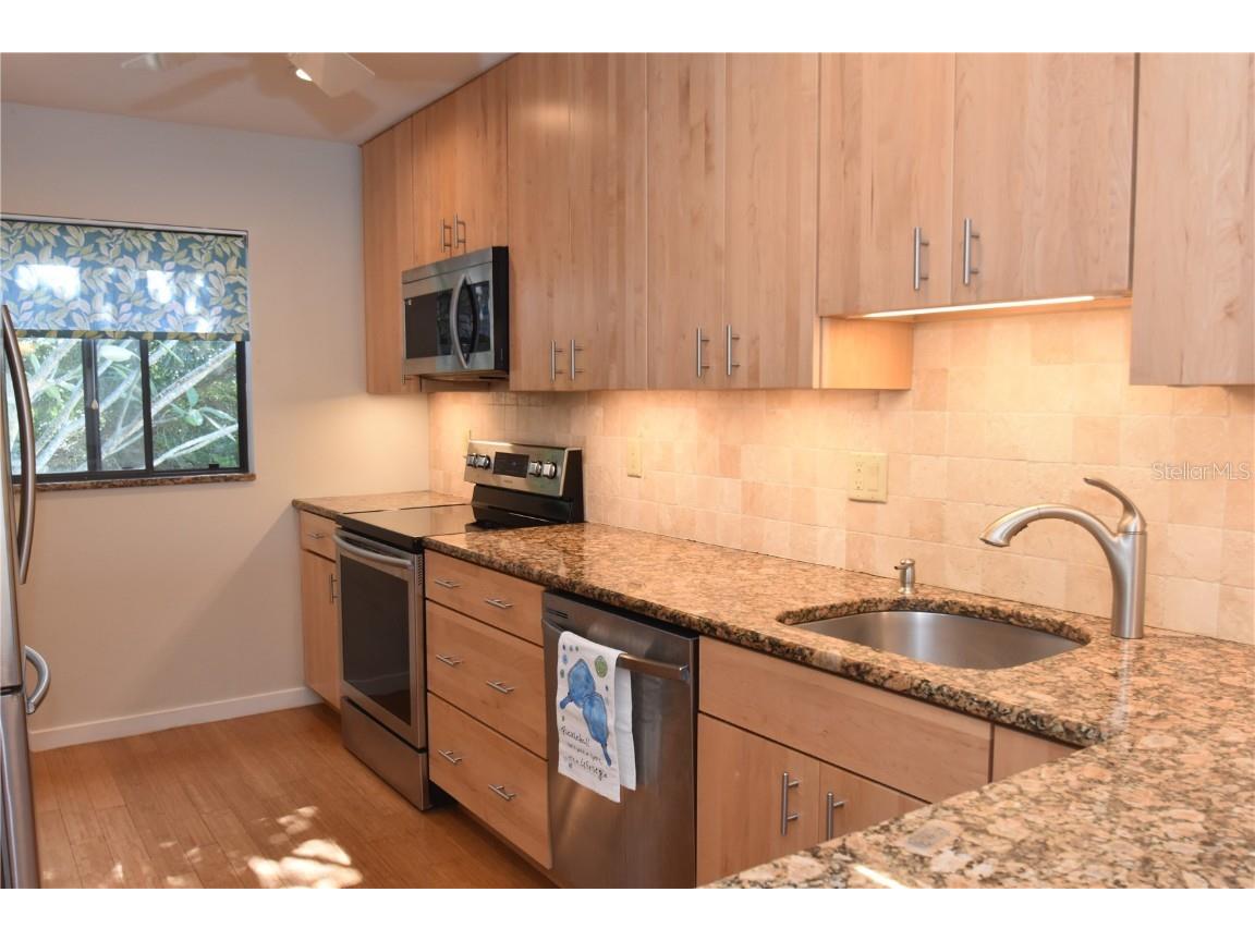 1601 Bayhouse Point Drive #BA201 Sarasota FL 34231 A4597839 image2