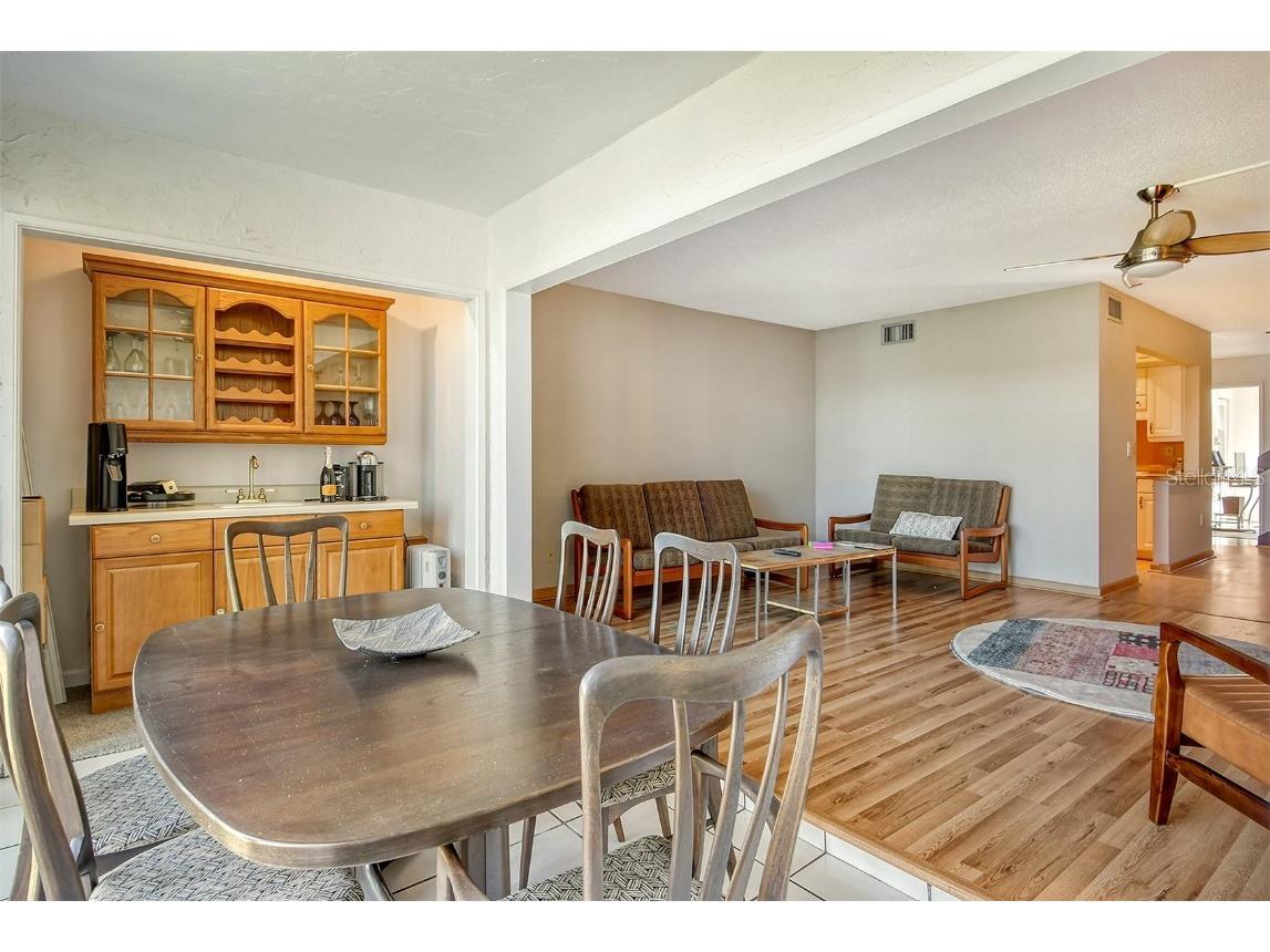 1601 Bayhouse Point Drive #BA204 Sarasota FL 34231 A4669067 image5