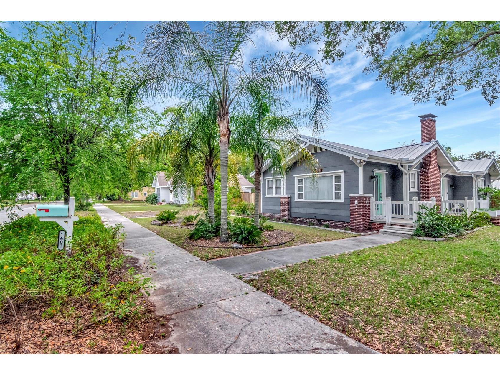 1601 E Powhatan Avenue Tampa FL 33610 TB8498038 image1