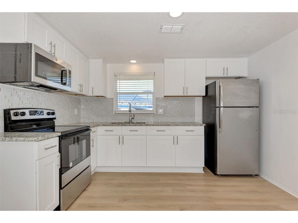 1601 Faust Drive #B Englewood FL 34224 TB8448934 image4