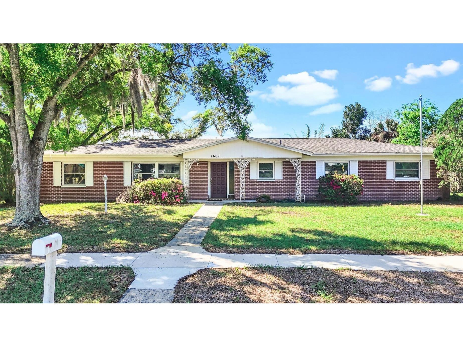 1601 Lark Lane Brandon FL 33510 TB8488717 image1