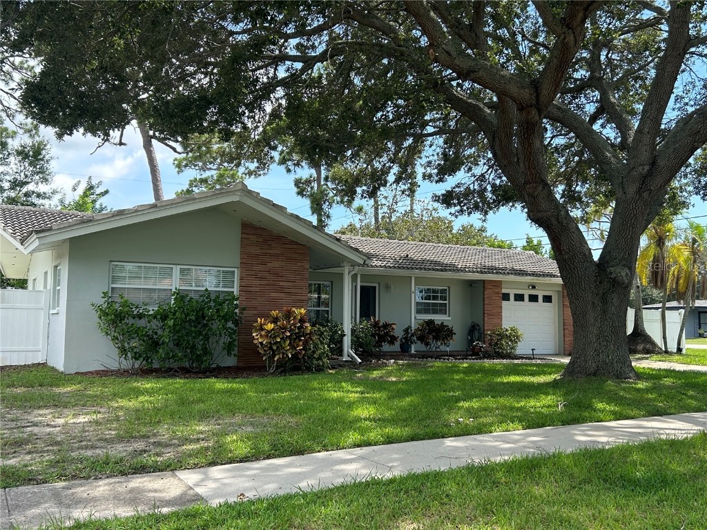 1601 Leisure Drive Clearwater FL 33756 U8208637 image1